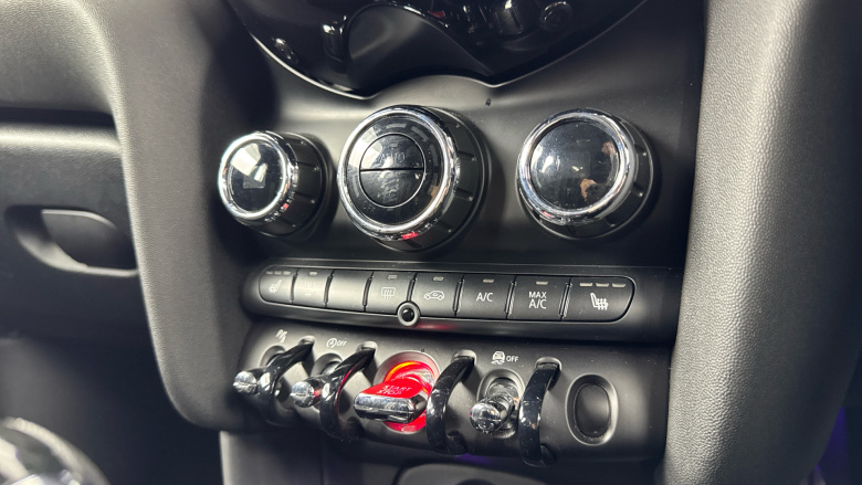 MINI Hatchback 1.5 Cooper Sport II 5dr Auto Petrol Hatchback